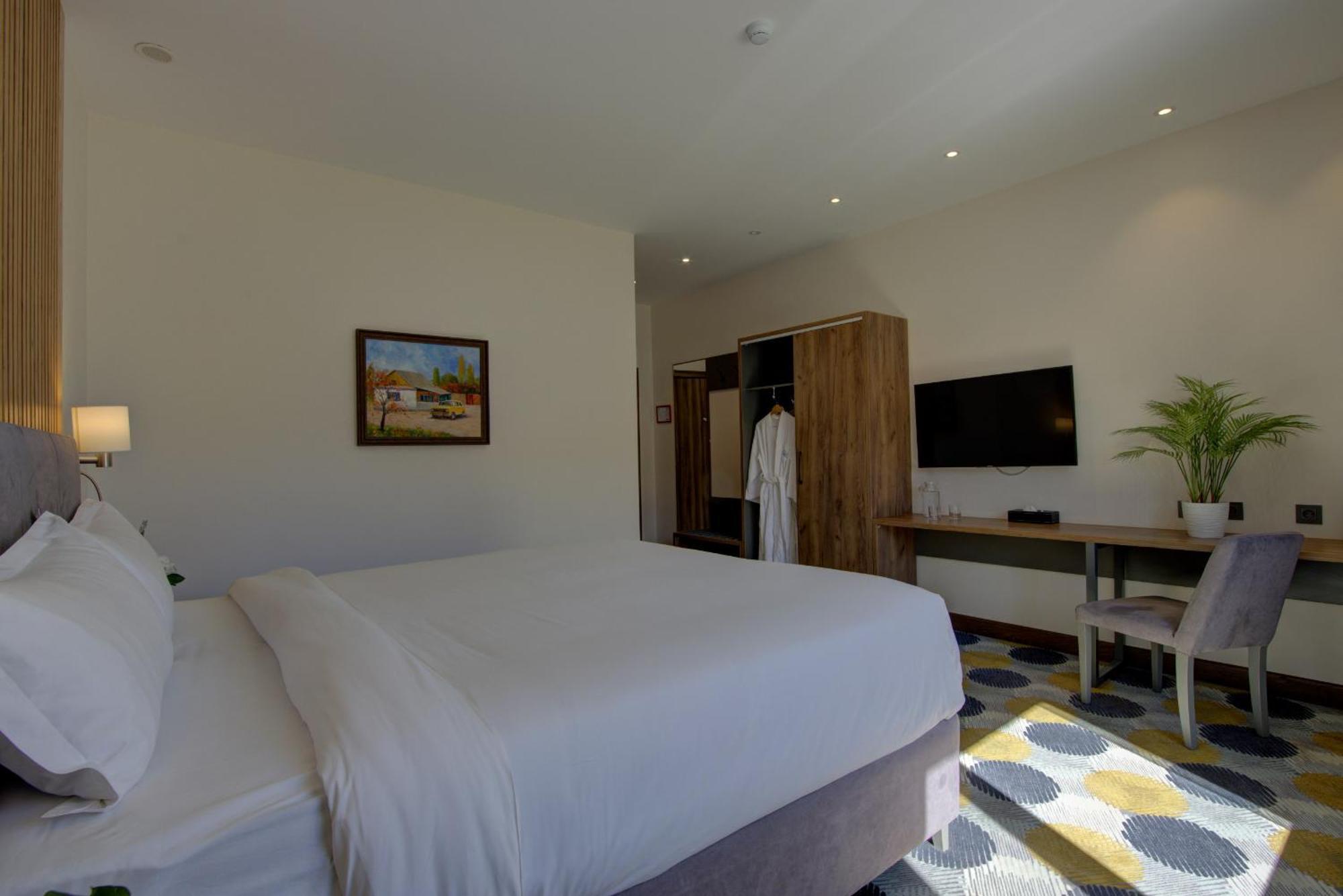 Grand Khan Tengri 4* Naryn Экстерьер фото